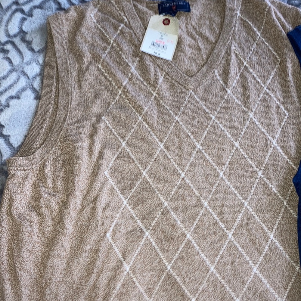 Sweater vest